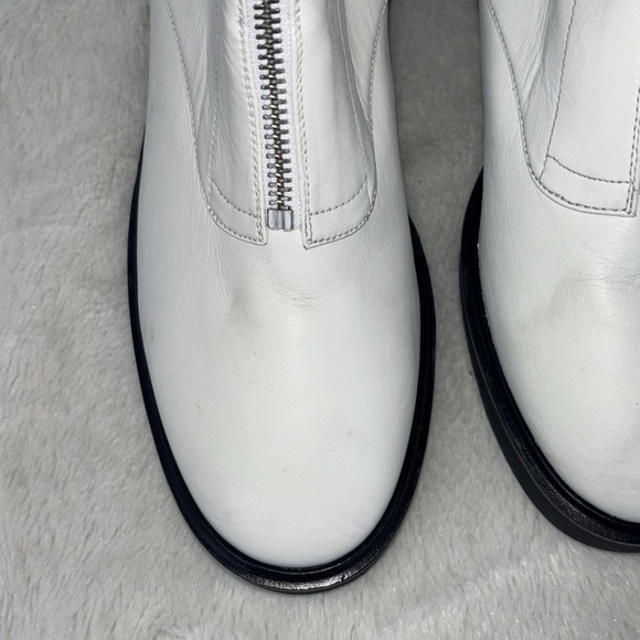 GUC STUART WEITZMAN Lodge Zip Leather Bootie in White Size 8B **defects** Moto - Picture 11 of 11